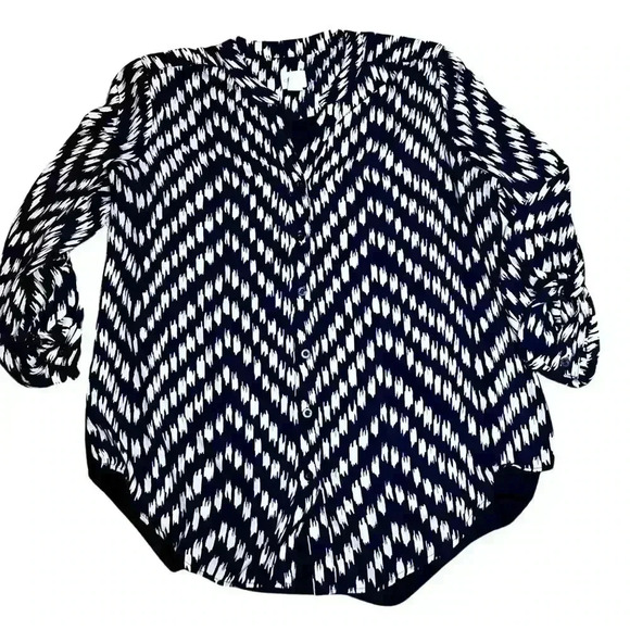 Chicos size 2 (M) button down blouse - Picture 1 of 5